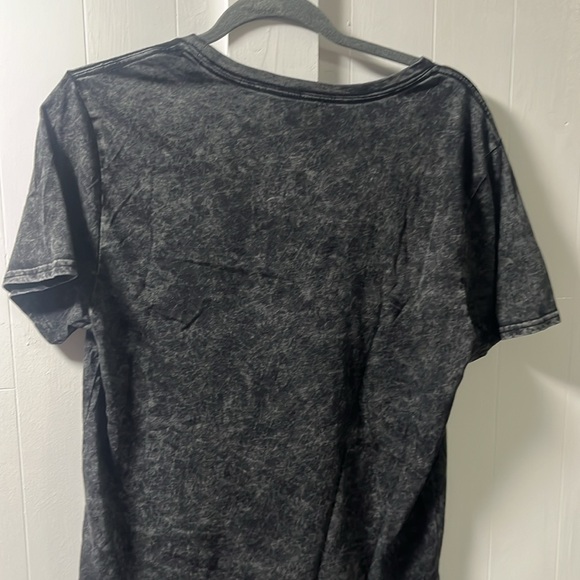 Men’s medium Def Leppard band shirt - Picture 2 of 2